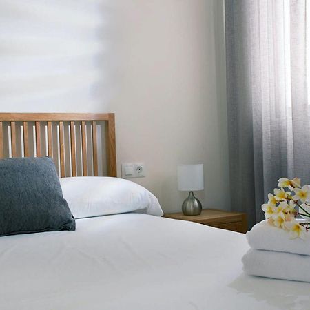 Apartamentos Living4Malaga Deluxe Bagian luar foto