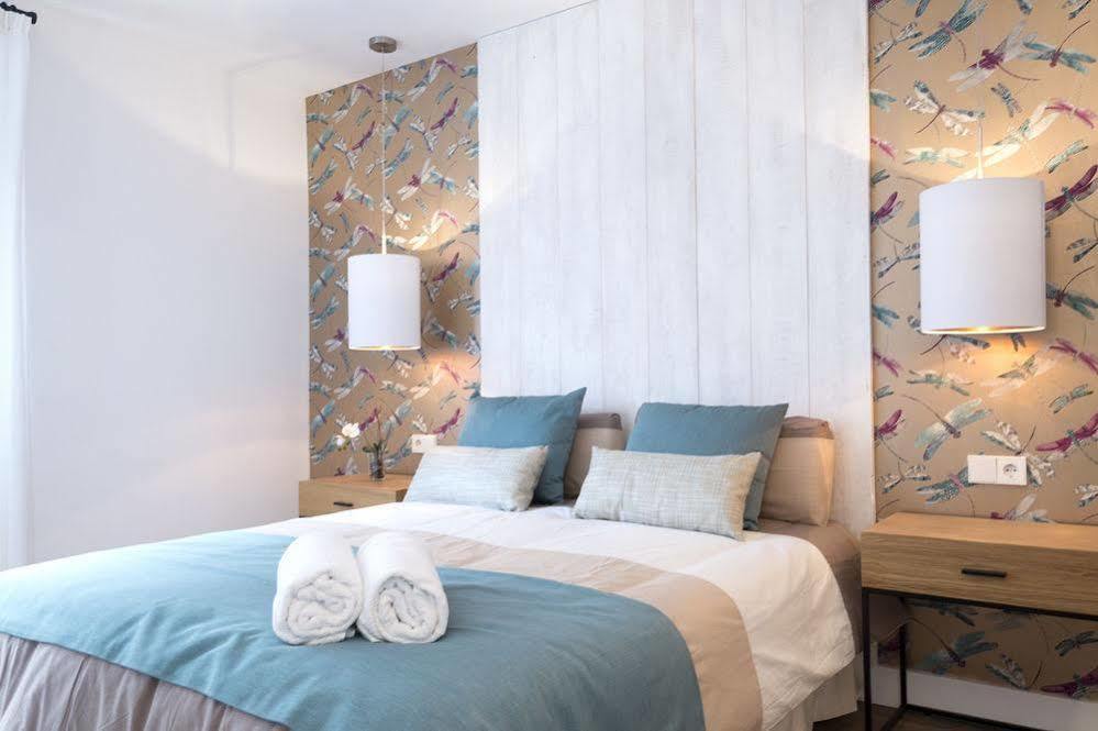 Apartamentos Living4Malaga Deluxe Bagian luar foto